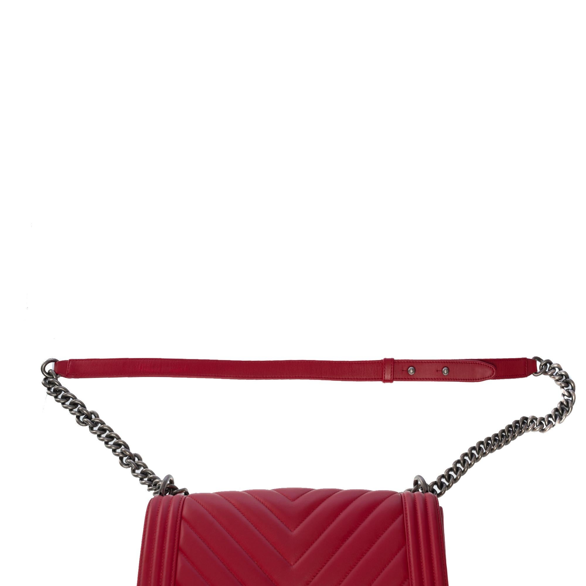 Chanel Boy Old Medium shoulder bag in red quilted herringbone leather, SHW For Sale 5