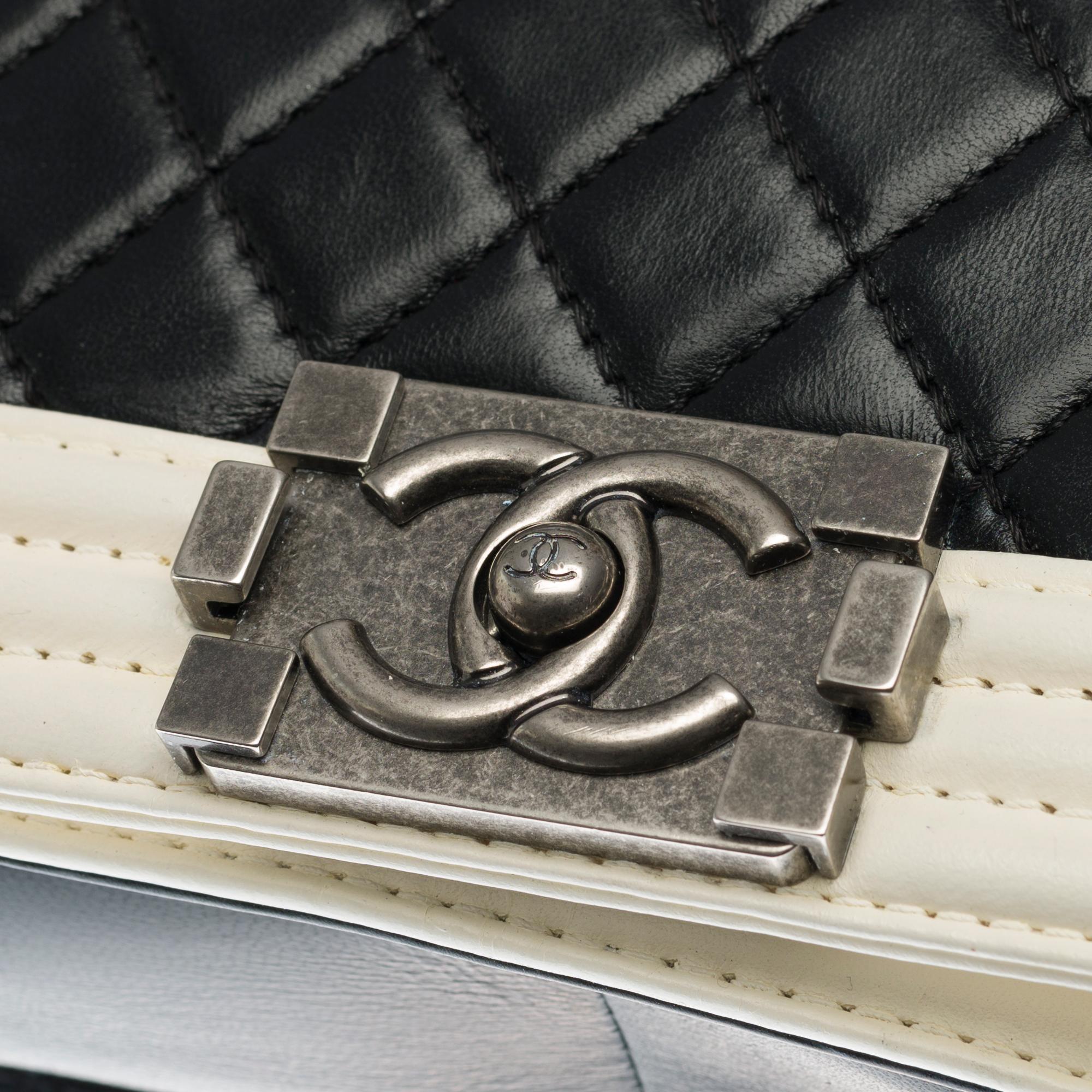 Women's Chanel Boy Old medium(25cm) shoulder bag in Black & White quilted leather, SHW