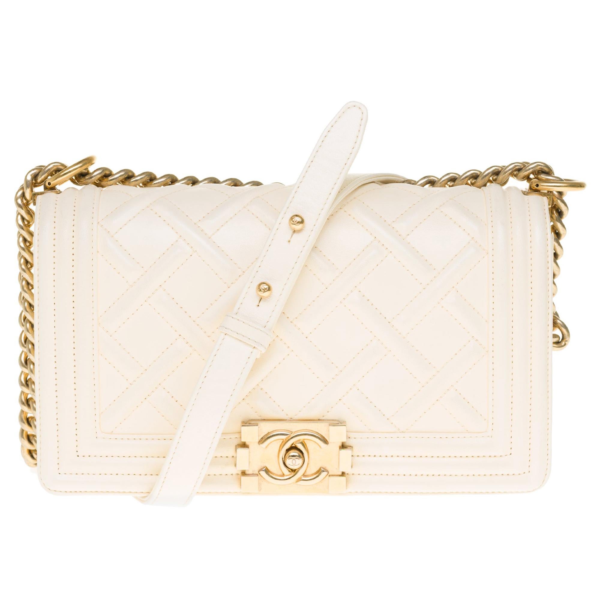 Chanel Boy Paris/Edinburgh handbag in ivory embossed leather, GHW !