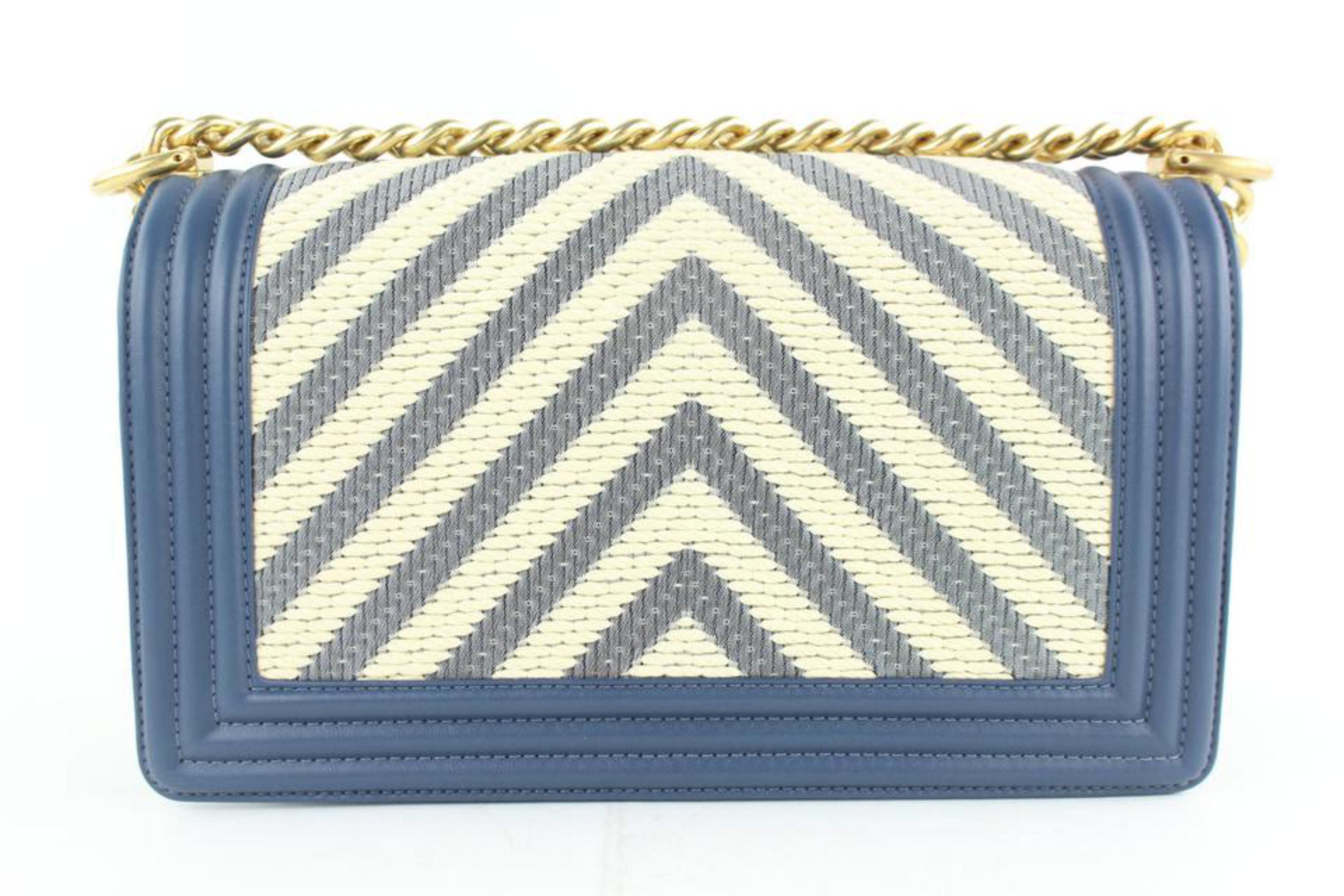 Chanel Boy (Rare) Limited Edition Chevron 2cz1812 Blue Leather Cross Body Bag For Sale 5