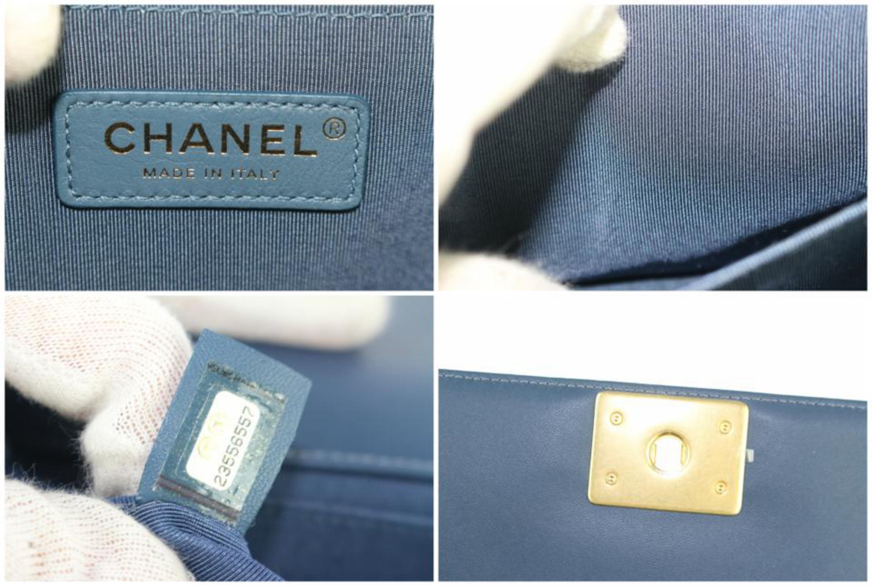 Gray Chanel Boy (Rare) Limited Edition Chevron 2cz1812 Blue Leather Cross Body Bag For Sale
