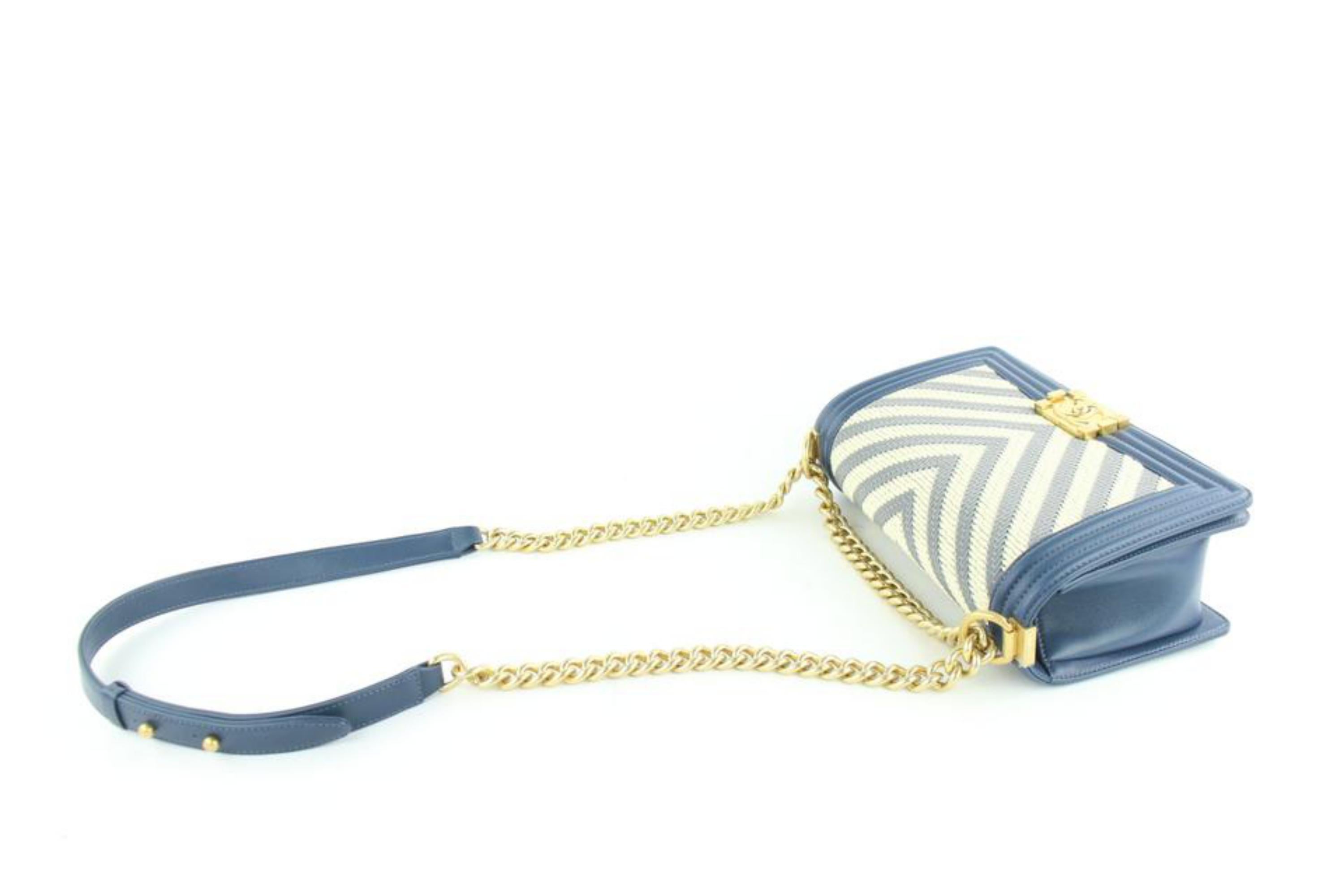 Chanel Boy (Rare) Limited Edition Chevron 2cz1812 Blue Leather Cross Body Bag For Sale 1