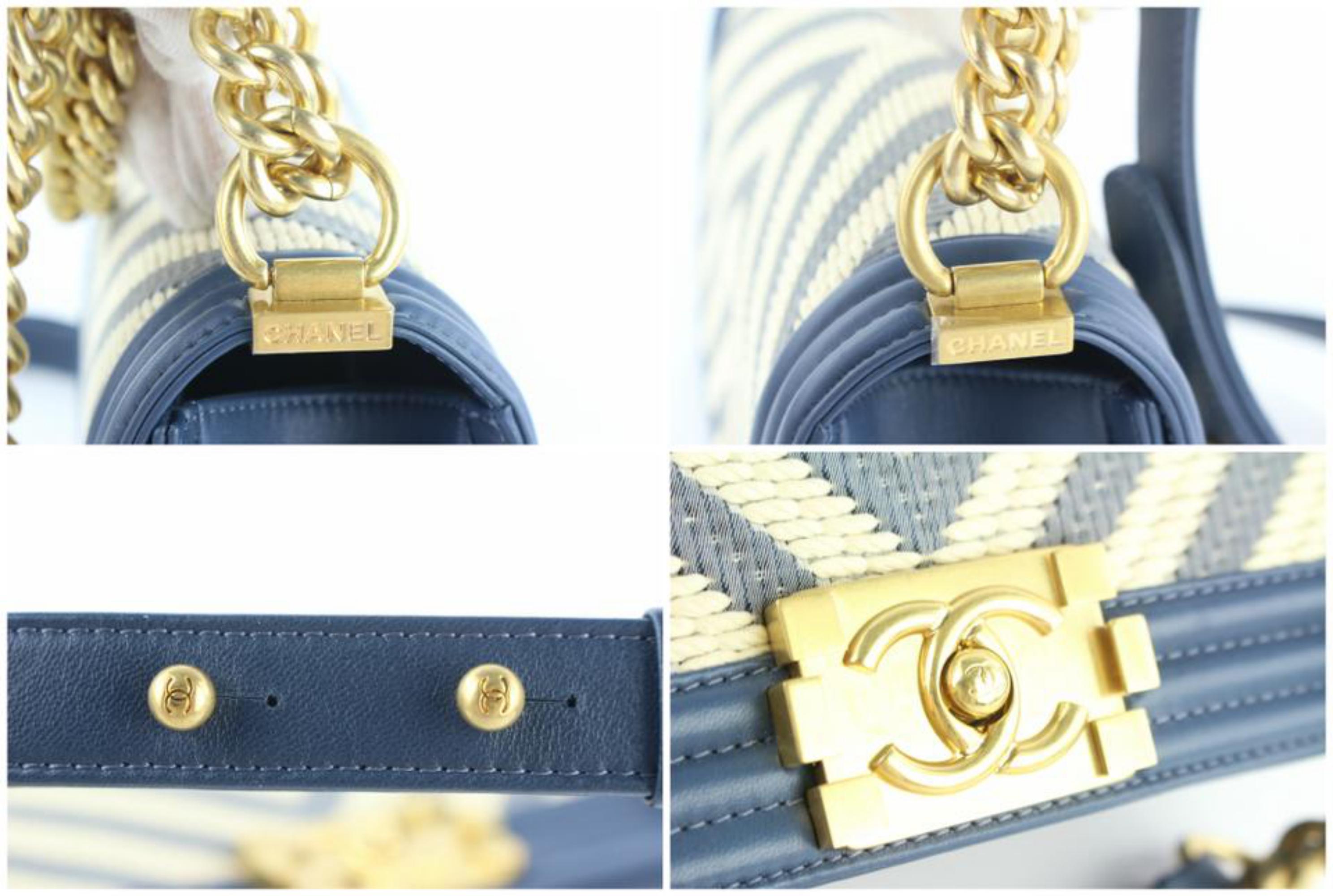 Chanel Boy (Rare) Limited Edition Chevron 2cz1812 Blue Leather Cross Body Bag For Sale 2