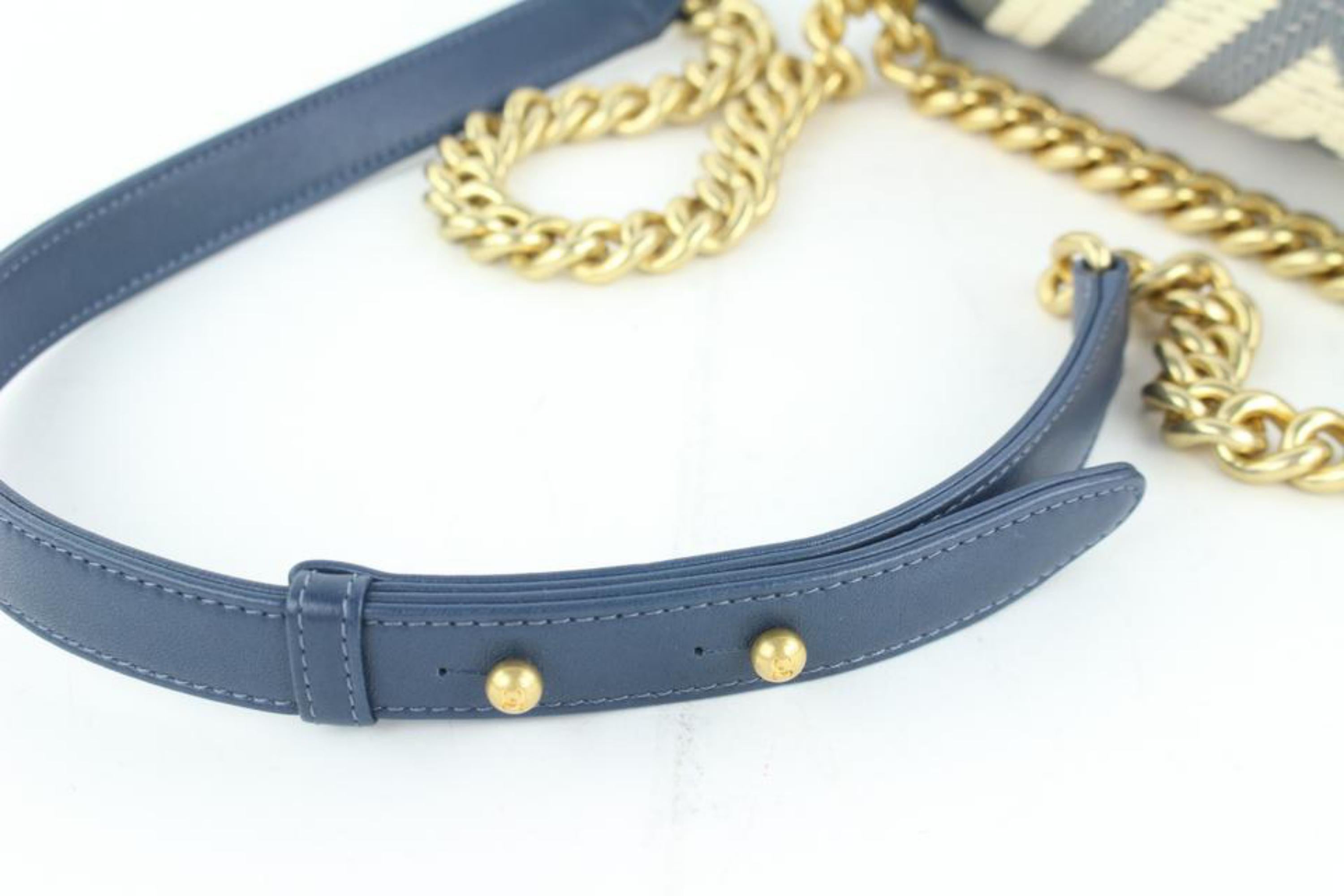 Chanel Boy (Rare) Limited Edition Chevron 2cz1812 Blue Leather Cross Body Bag For Sale 3