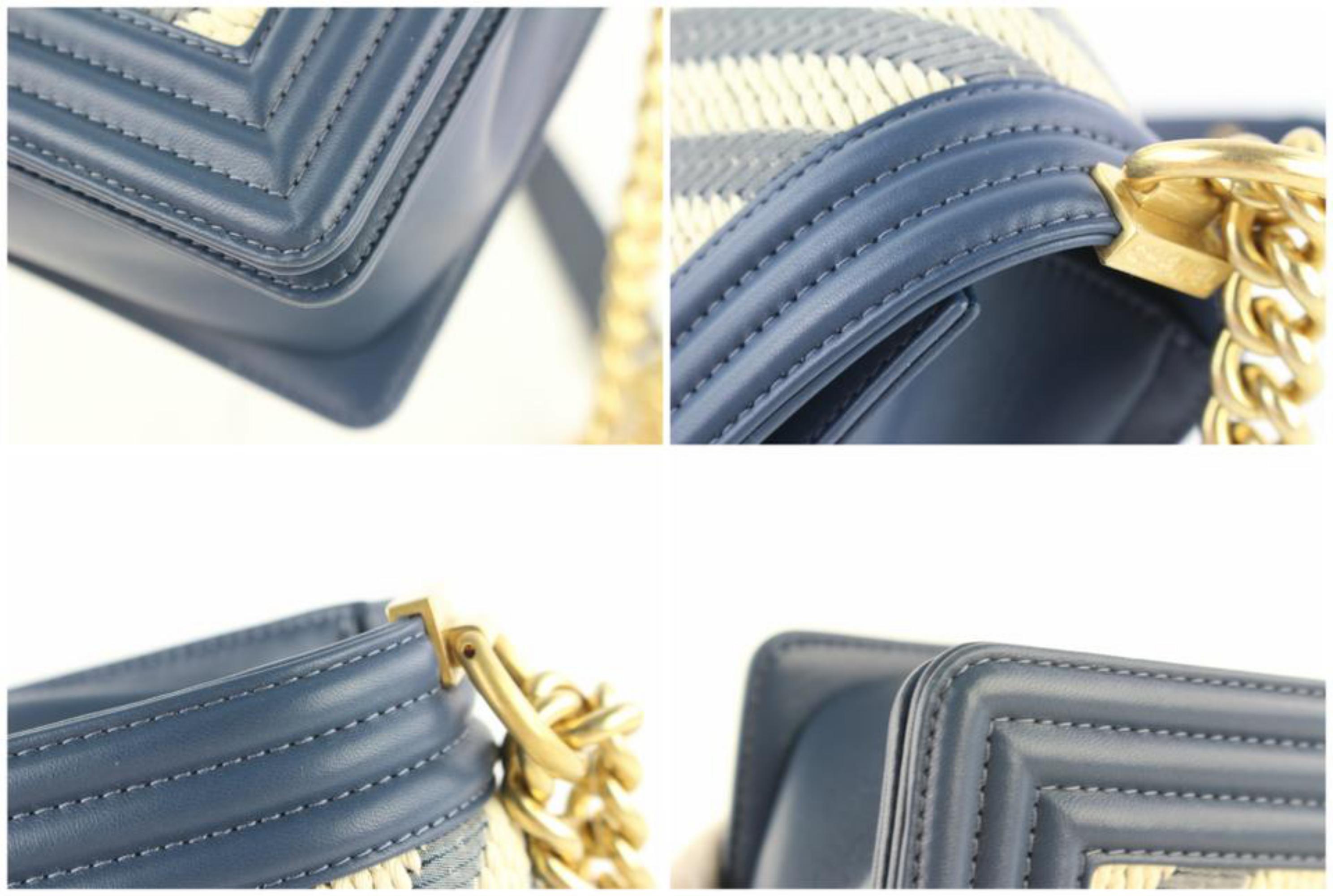 Chanel Boy (Rare) Limited Edition Chevron 2cz1812 Blue Leather Cross Body Bag For Sale 4