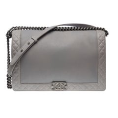 Chanel Boy Reverso Maxi Boy shoulder bag in Grey leather, RHW