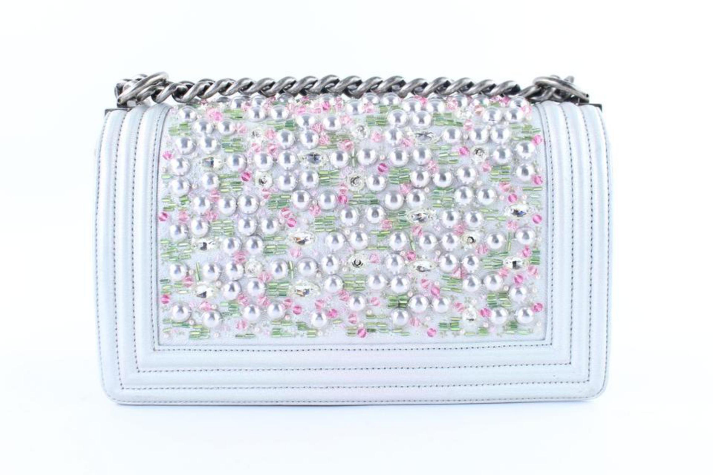 Chanel Boy Tweed and Pearl 2cr0103 Metallic Silver Leather Cross Body Bag For Sale 4