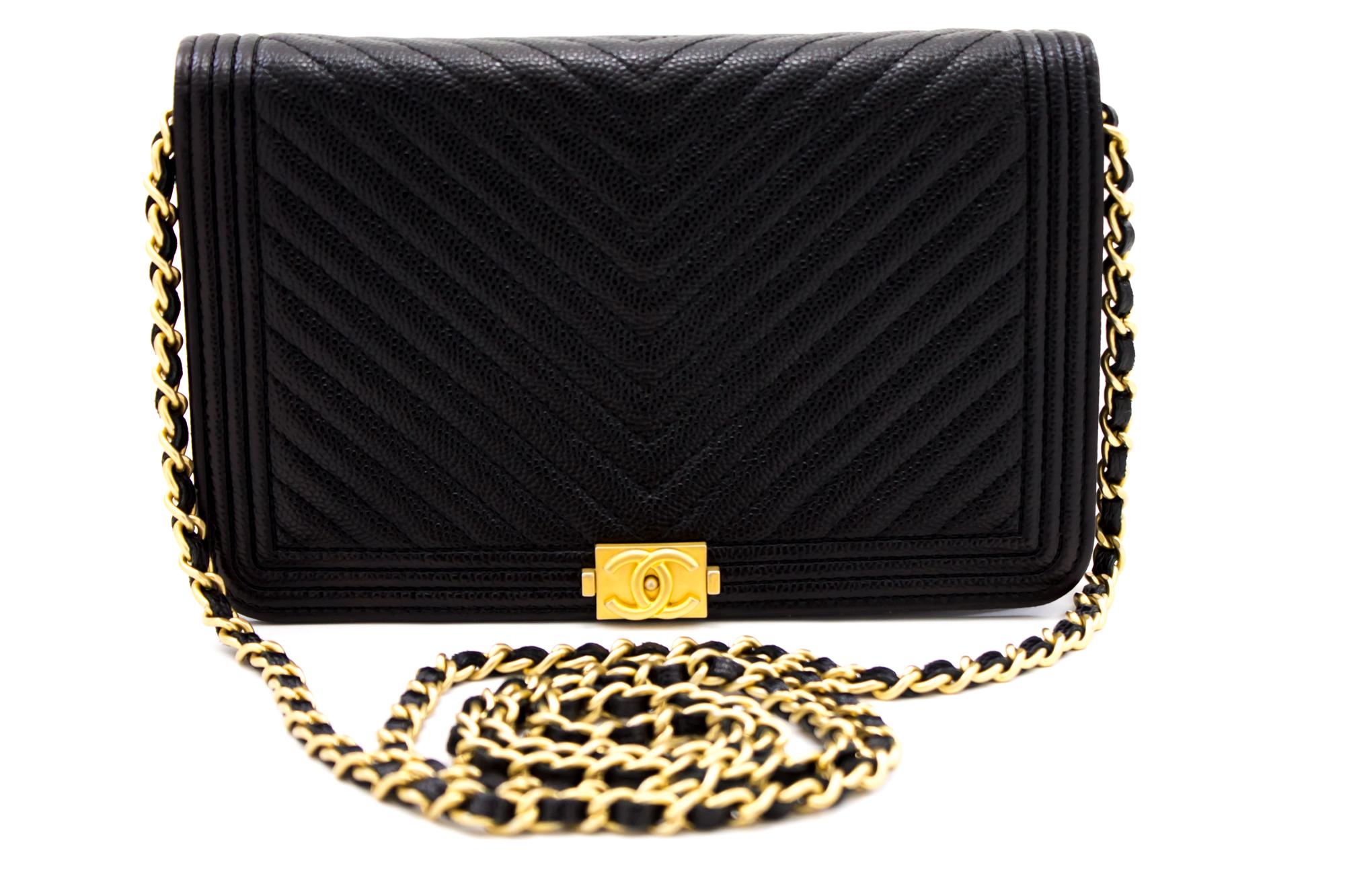 An authentic CHANEL Boy V-Stitch Caviar Wallet On Chain WOC Black Shoulder Bag. The color is Black. The outside material is Leather. The pattern is Solid. This item is Contemporary. The year of manufacture would be 2018.
Conditions & Ratings
Outside