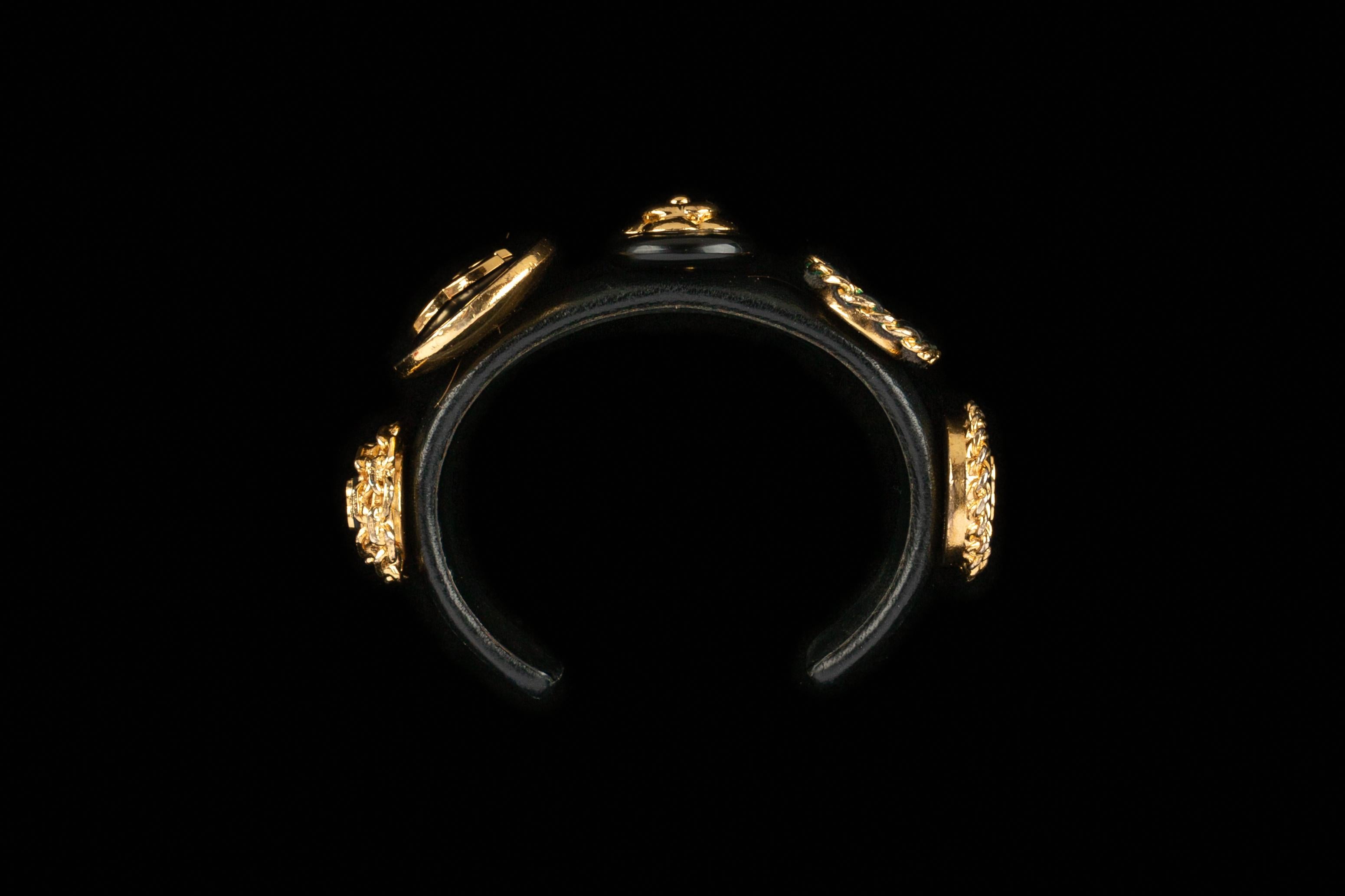 Chanel bracelet 1990s For Sale 11