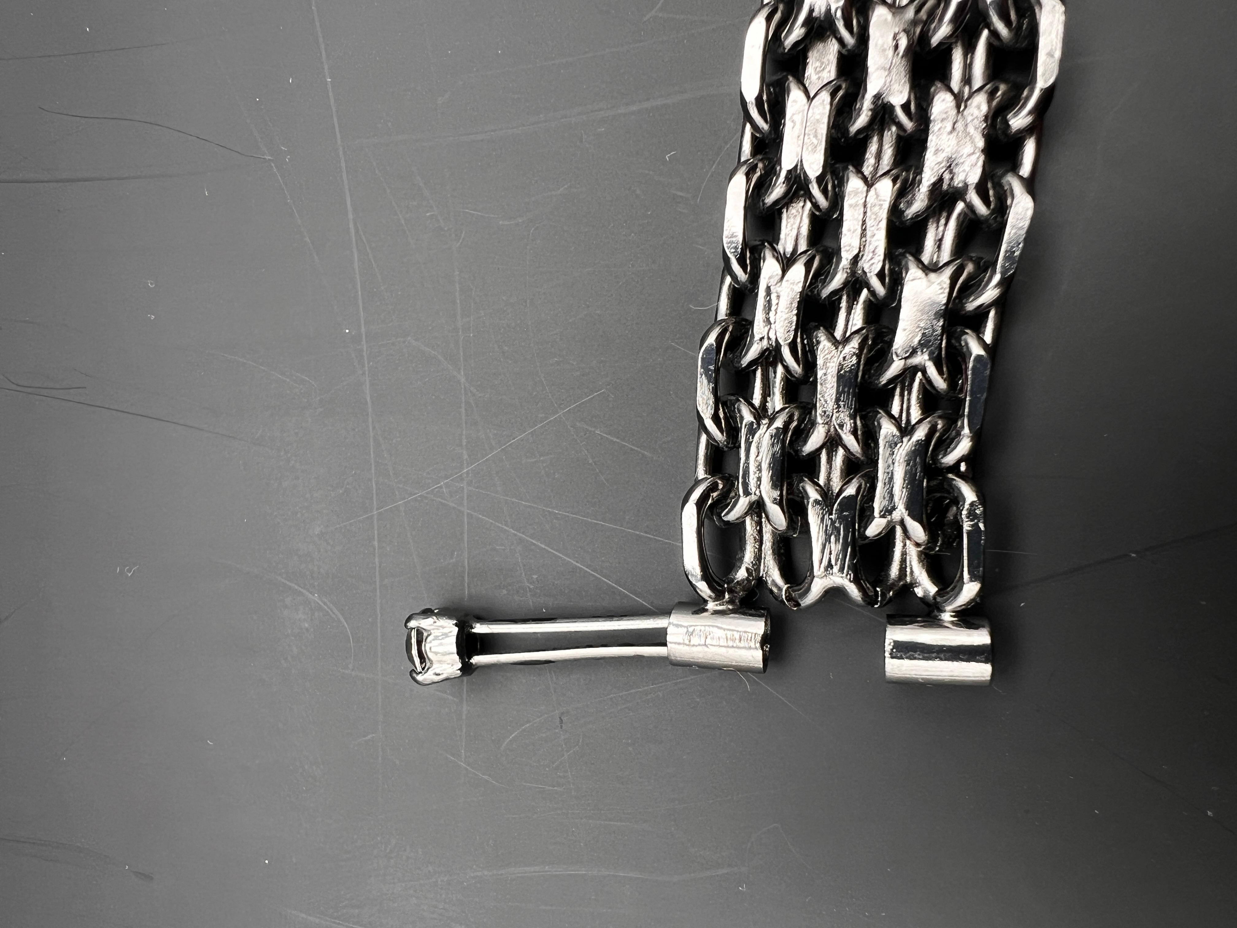 Bracelet Chanel automne 2002 en vente 1
