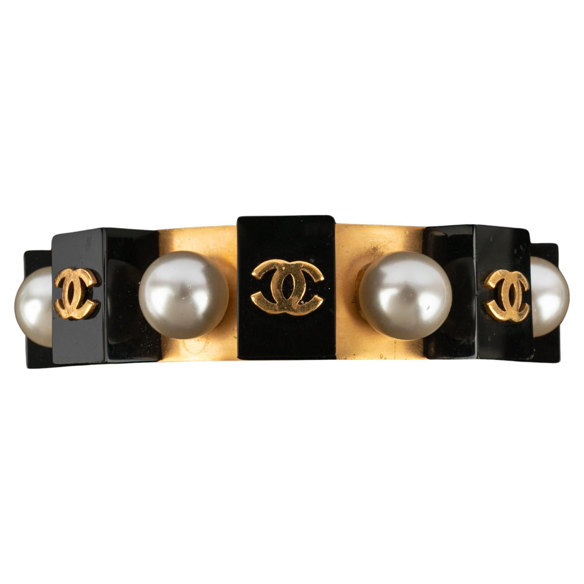 Chanel bracelet haute couture 1980s