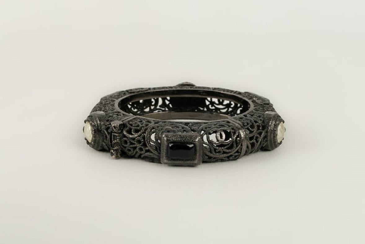 Women's Chanel Bracelet in Dark Silver Metal, 2011 For Sale