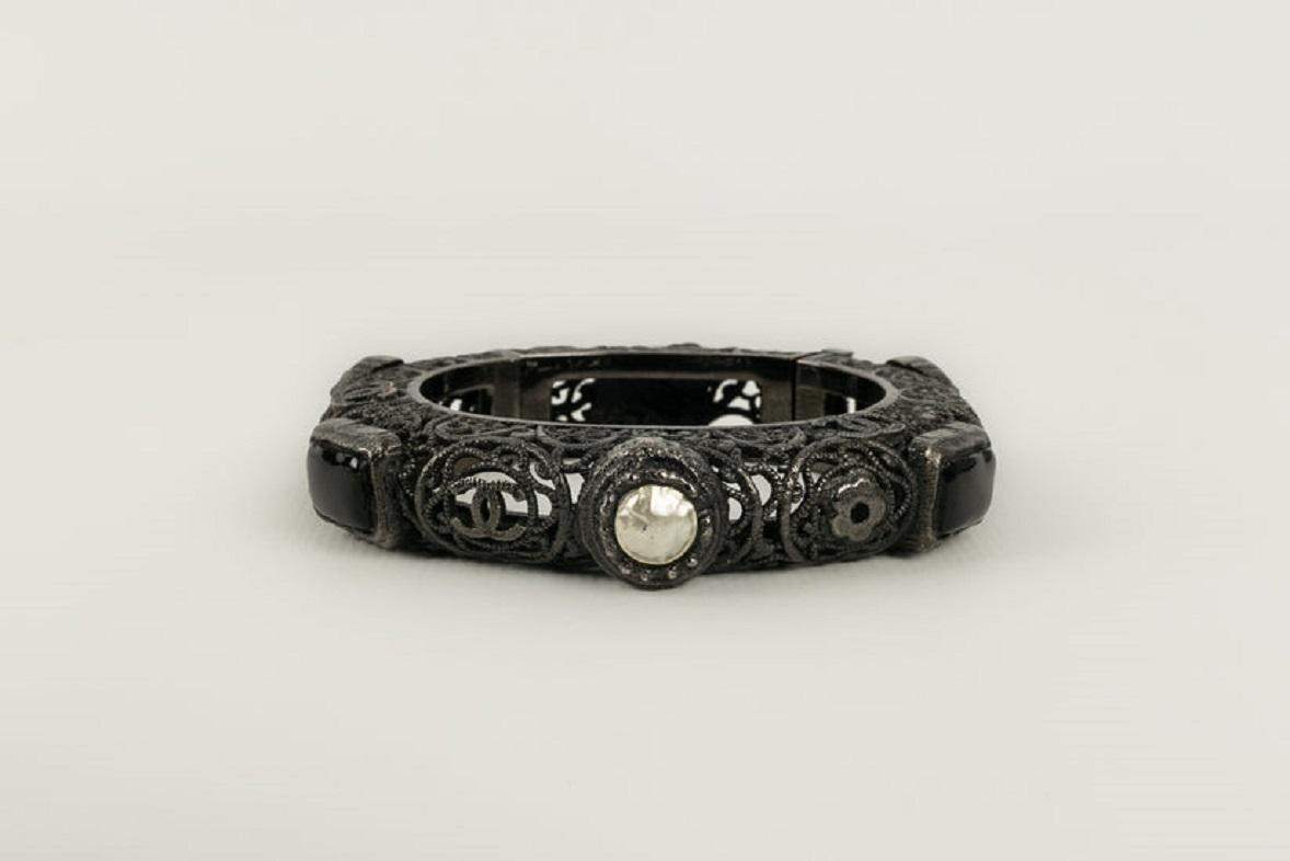 Chanel Bracelet in Dark Silver Metal, 2011 For Sale 1