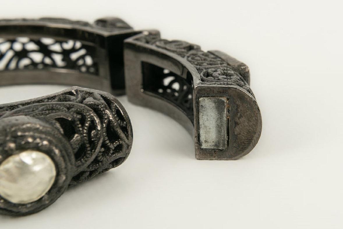 Chanel Bracelet in Dark Silver Metal, 2011 For Sale 3