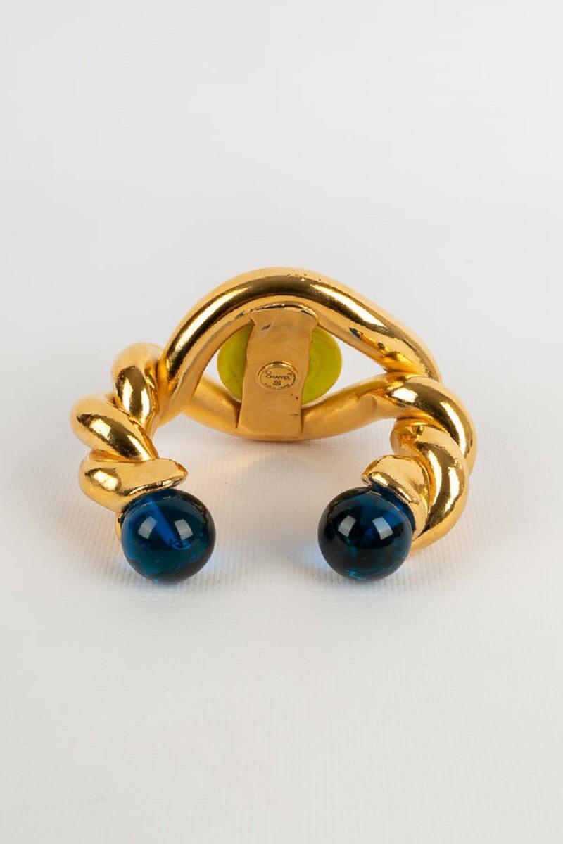 Chanel Bracelet in Gilded Metal with Yellow Glass Paste Cabochons In Good Condition For Sale In SAINT-OUEN-SUR-SEINE, FR
