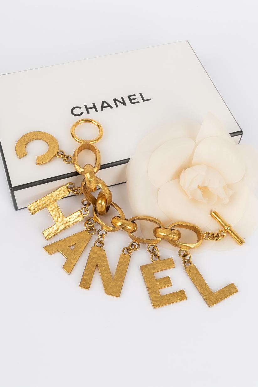 Chanel, Armband aus Goldmetall, 1993 im Zustand „Gut“ im Angebot in SAINT-OUEN-SUR-SEINE, FR