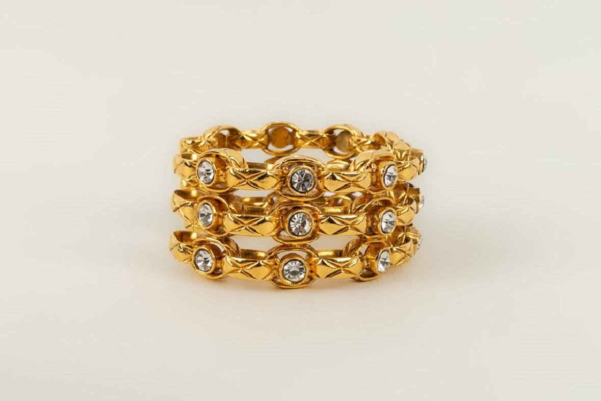 Chanel Bracelet in Gold Metal and Swarovski Strass, 1990s In Good Condition For Sale In SAINT-OUEN-SUR-SEINE, FR