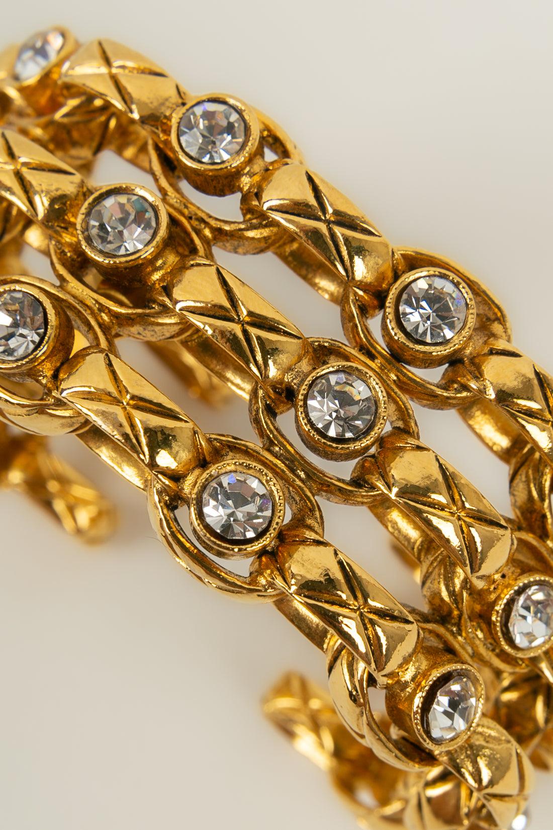 Chanel Bracelet in Gold Metal and Swarovski Strass, 1990s For Sale 1