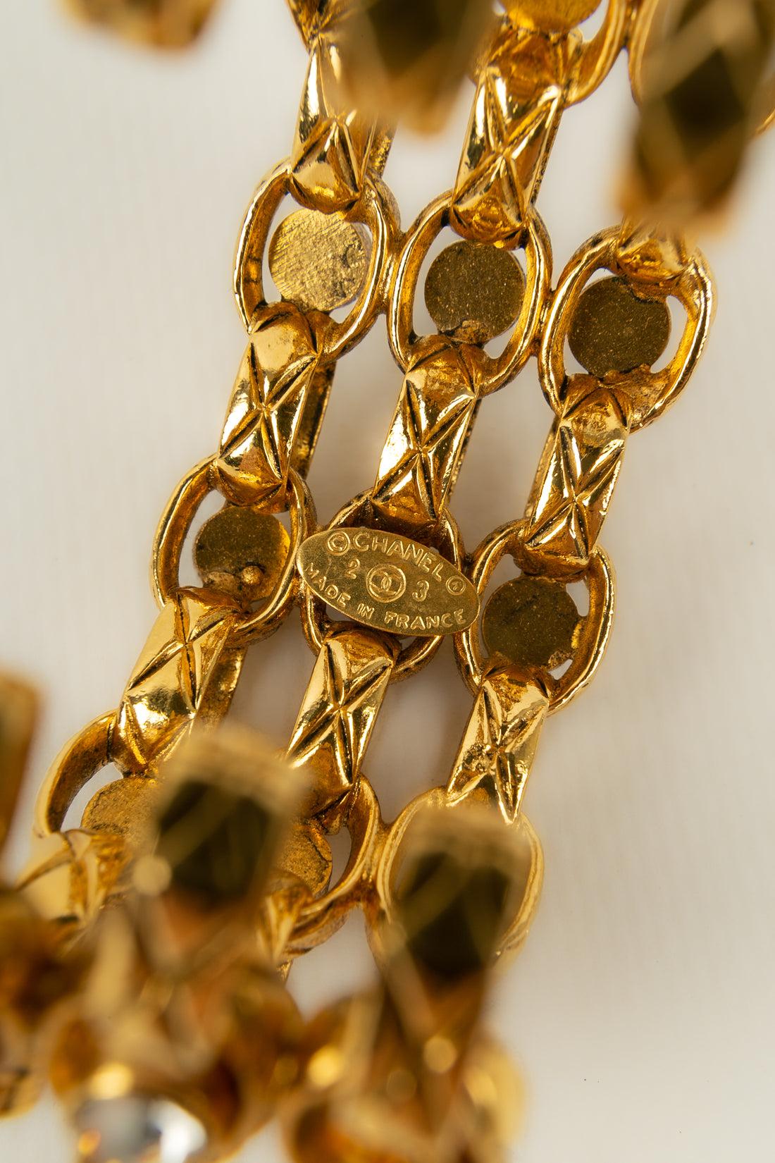 Chanel Bracelet in Gold Metal and Swarovski Strass, 1990s For Sale 3