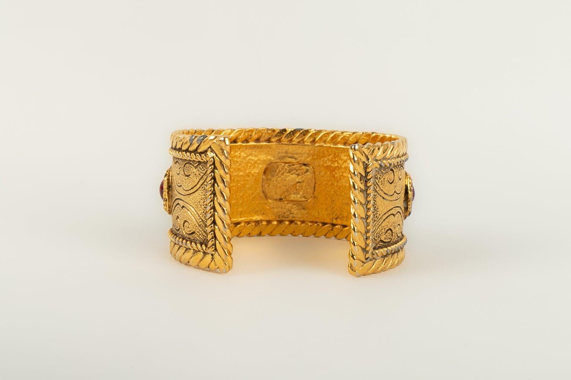 Chanel Bracelet in Golden Metal and Red Glass Paste, 1985 1