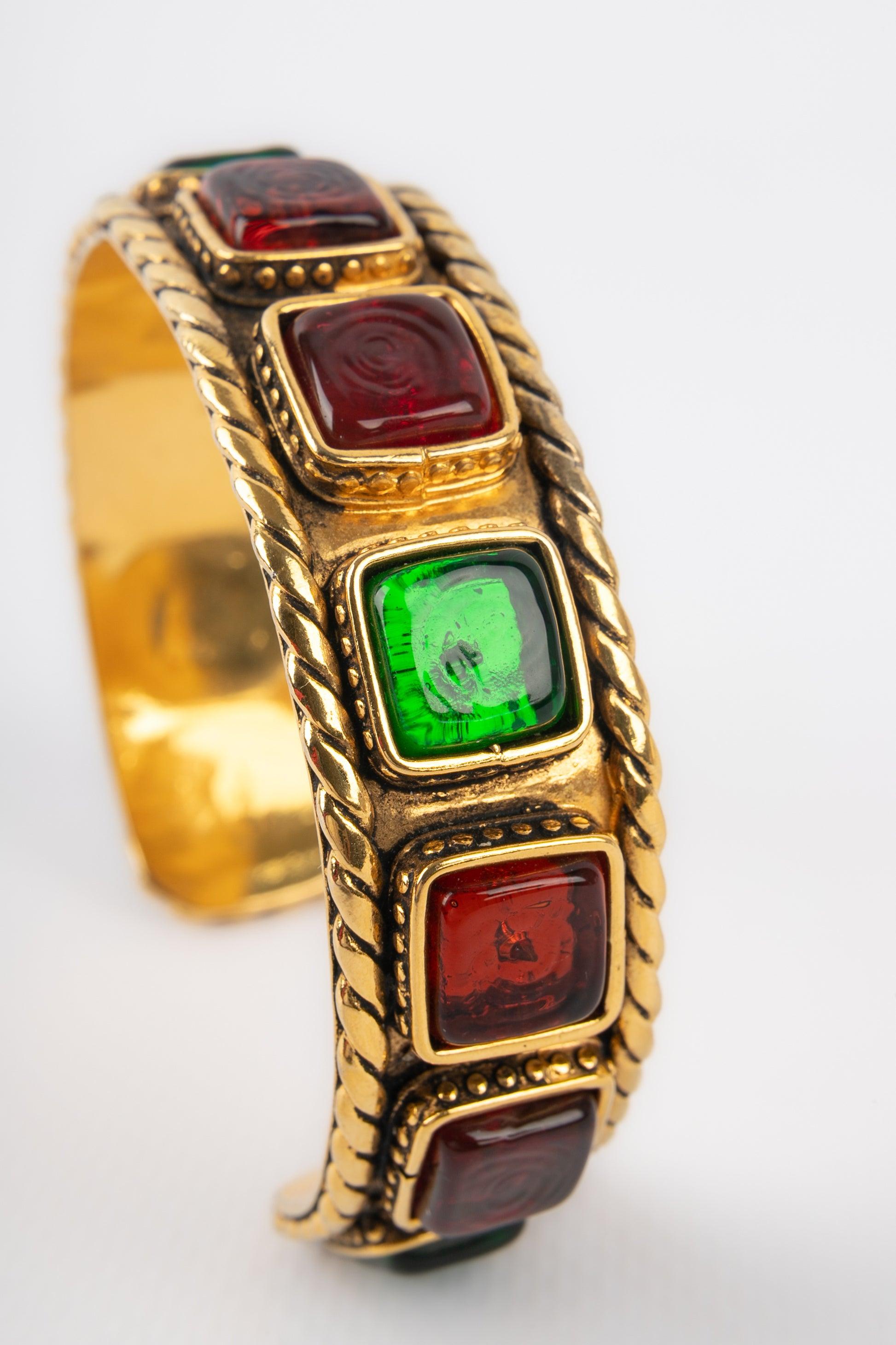 Chanel-Armband mit farbigem Glaspassepartout, 2cc3 3