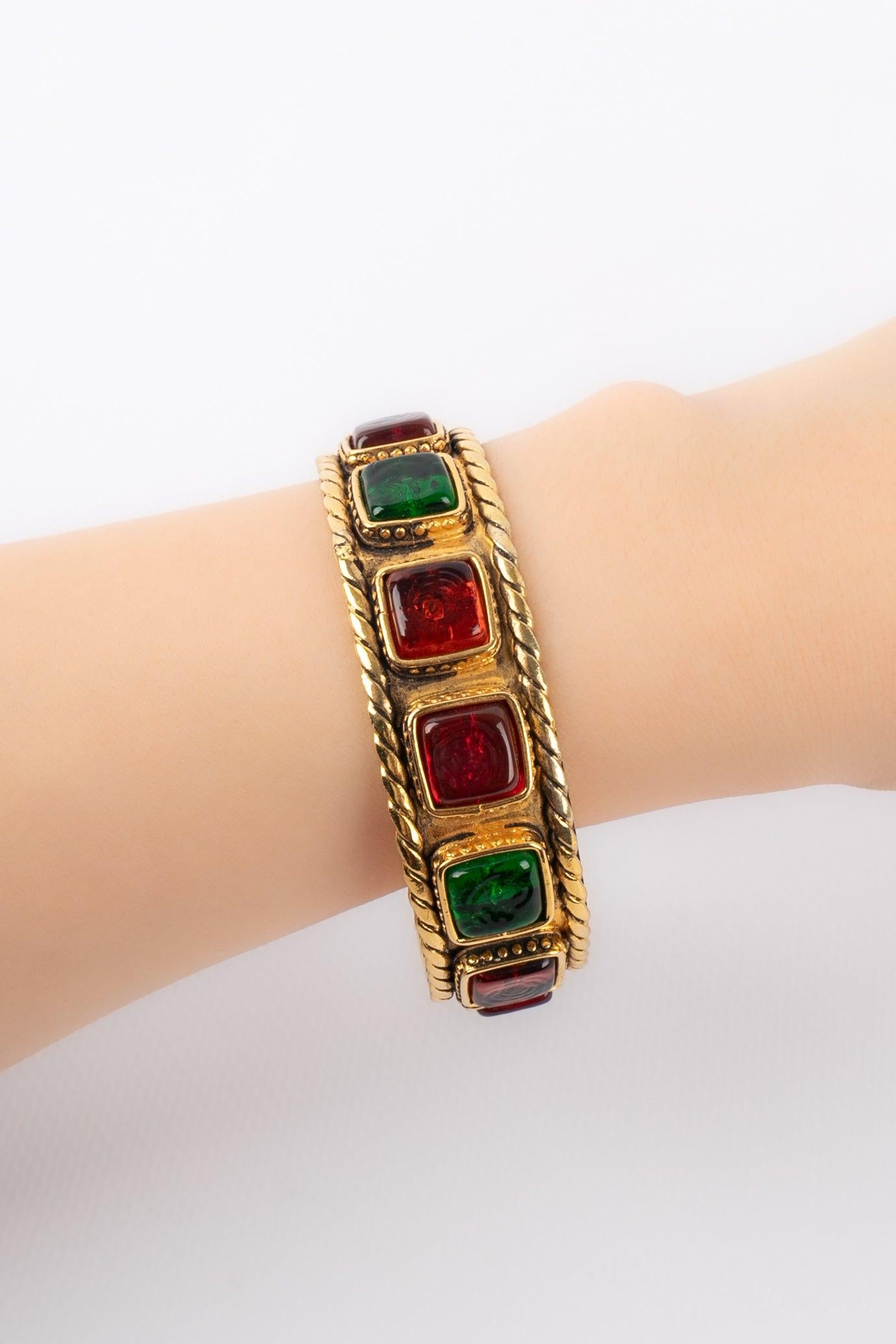 Chanel-Armband mit farbigem Glaspassepartout, 2cc3 4