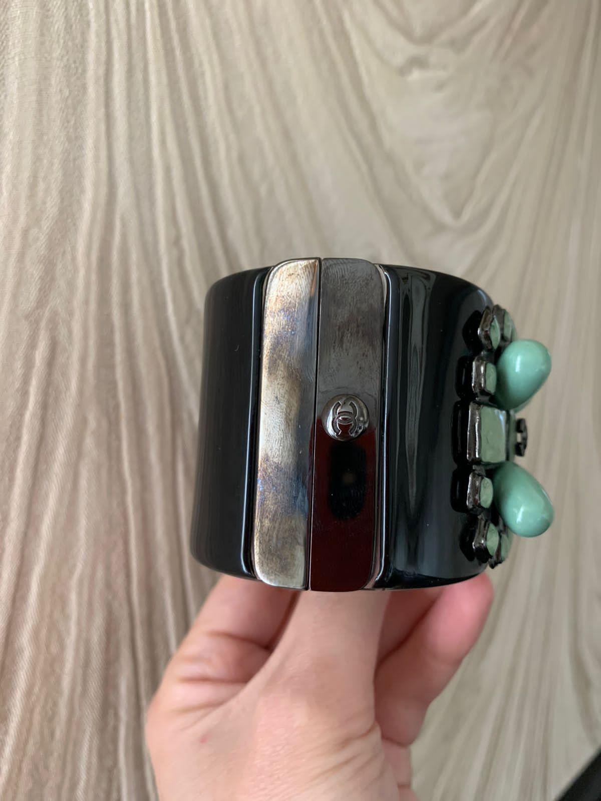 Chanel bracelet with green stones For Sale 7