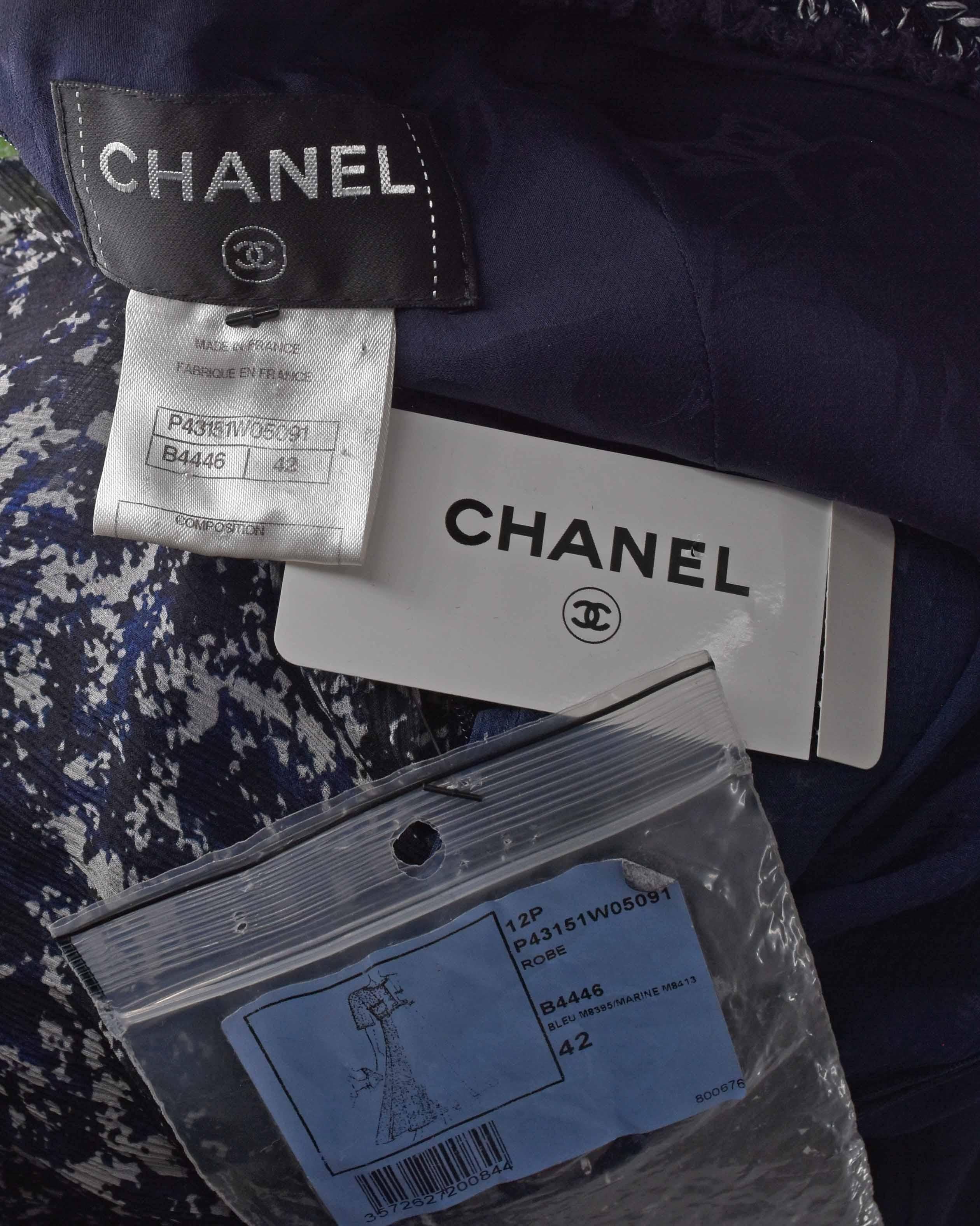 Chanel  Braided Trim Tweed Maxi Dress Interlocking CC logo Buttons 42 12P 2012 For Sale 6