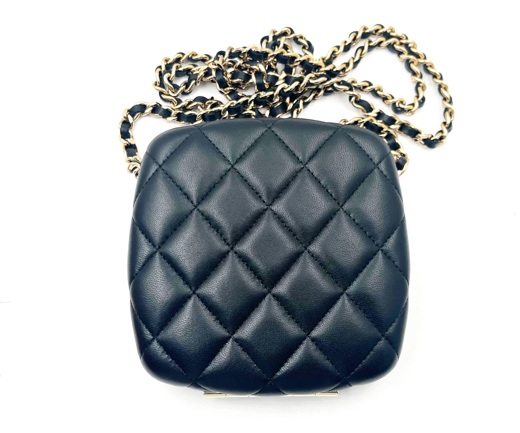 Chanel Brand New Black Quilted Hard Case Compact Vanity Crossbody Bag  In New Condition For Sale In Pasadena, CA