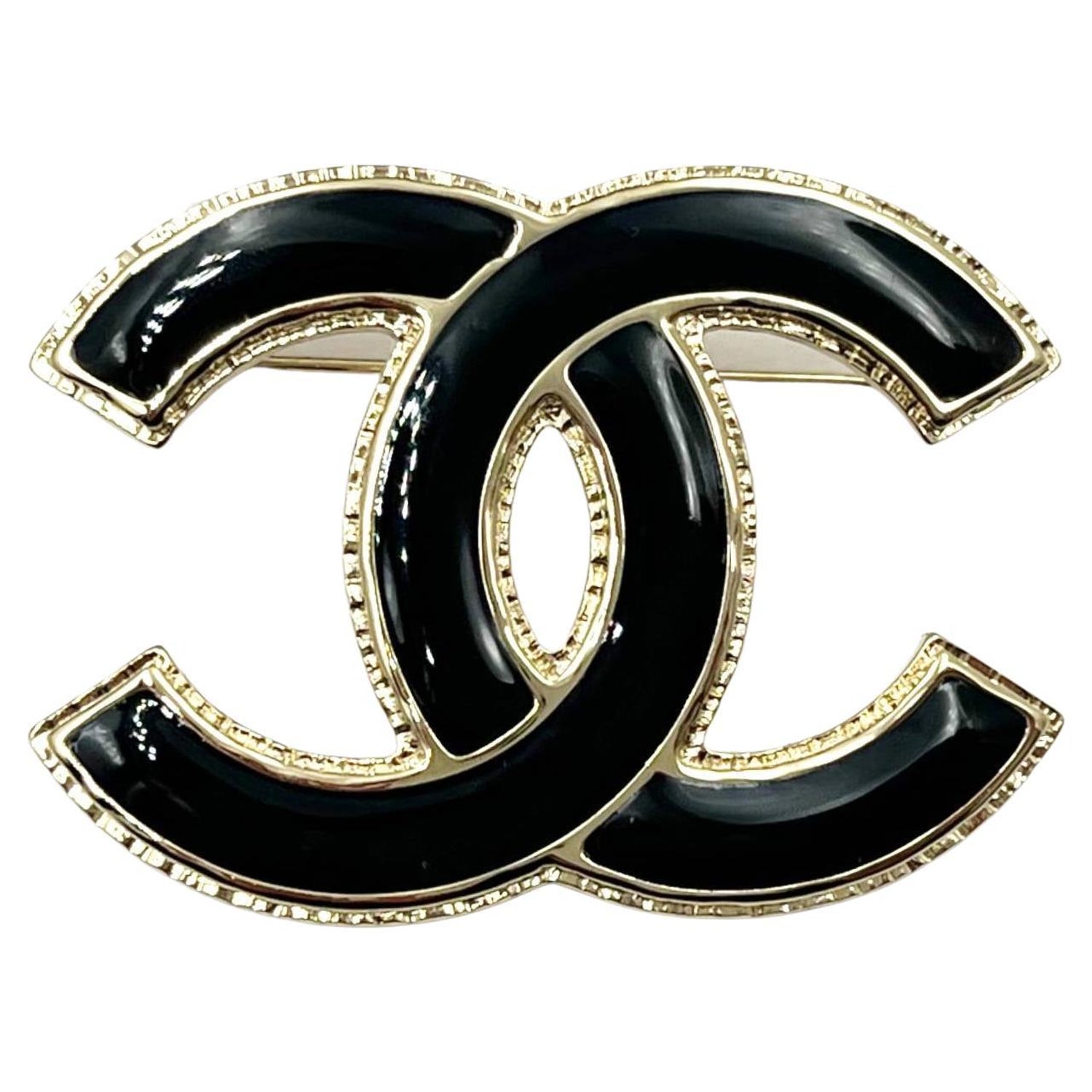 Chanel Metal Brooch AB9849 Black/Gold/Pearly White in Metal/Resin