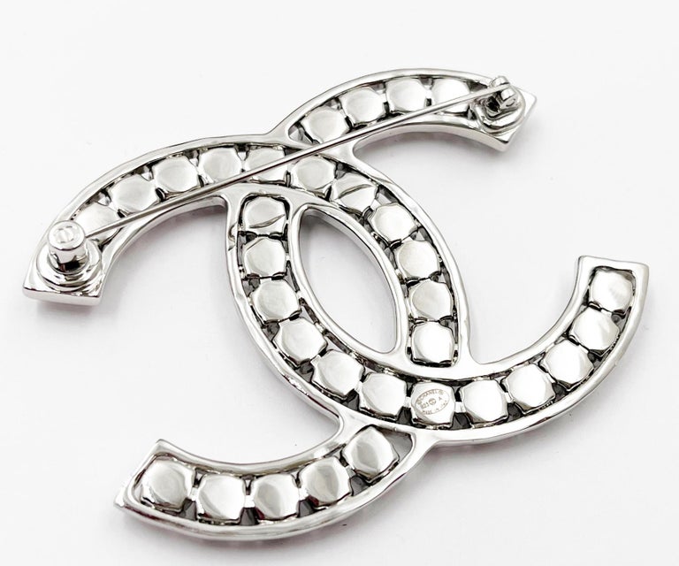 Chanel Brand New Classic Silver CC Crystal XL Brooch For Sale at