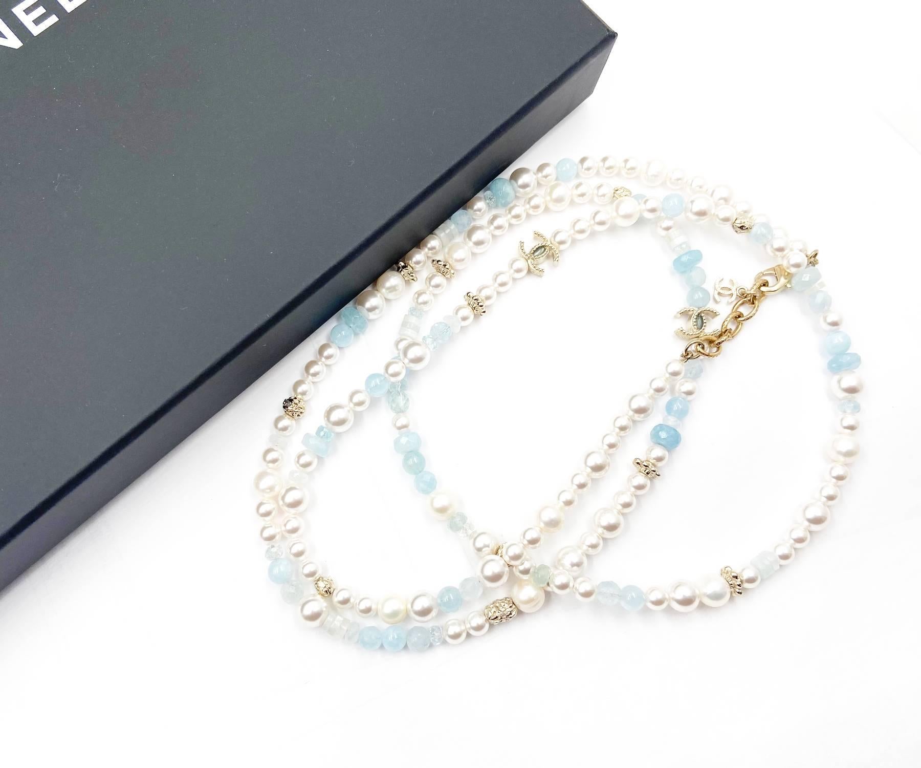 Chanel Brand New Gold CC Aquamarine Fresh Pearl Necklace

*Marked 18
*Made in France
*Comes with tag, original pouch and box
*Brand New

-Approximately 42″ long
-Very classic and pretty
-It mixes with fresh water pearls, imitation pearl and