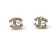 Chanel Brand New Classic Gold CC Center Pearl Small Earrings
