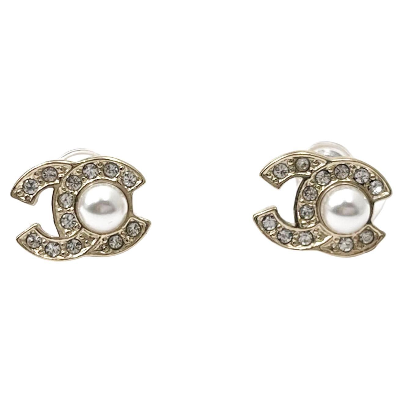 Chanel Brand New Gold CC Center Pearl Small Piercing Earrings  For Sale