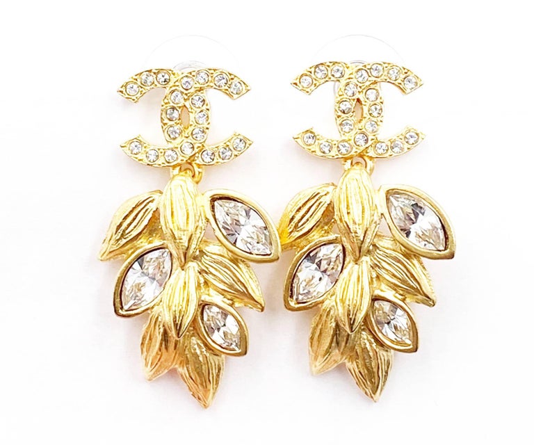 Elegant 22P Gold & Black Crystal Pearl Earrings