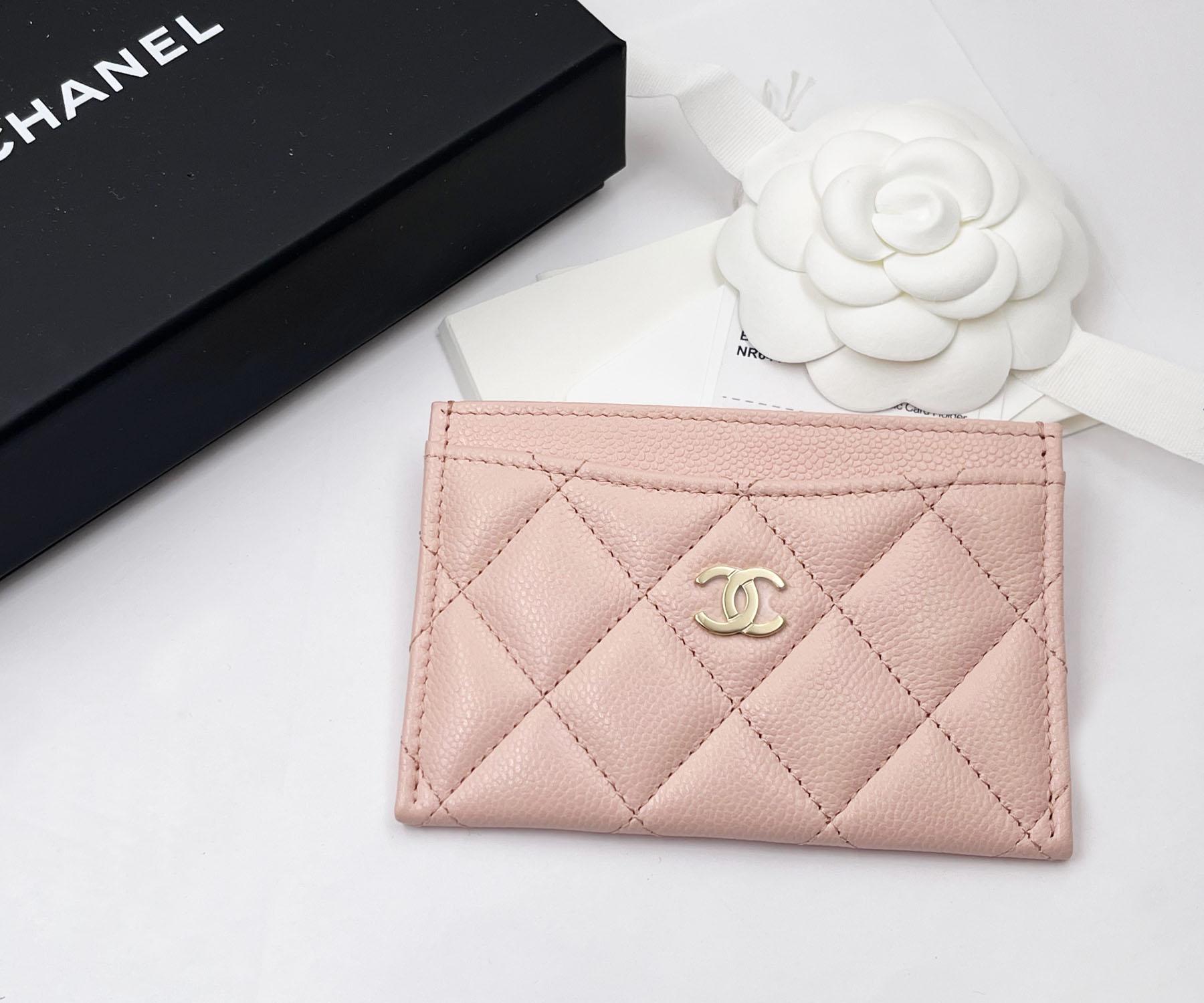 Beige Chanel Brand New Gold CC Pale Pink Caviar Card Holder  For Sale