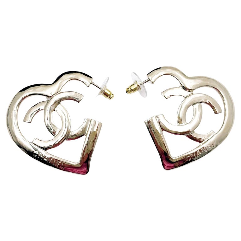 Chanel Drop Earrings - 93 For Sale at 1stDibs  chanel pearl drop earrings,  chanel pearl earrings, fake chanel earings