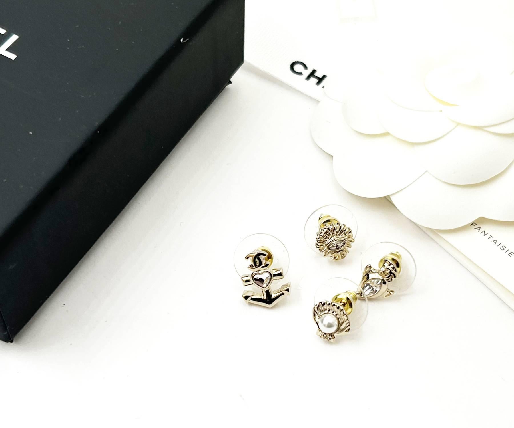 Chanel Nuevo y Raro Ancla de Oro Pez 4 Pequeños Pendientes Piercing Artesano en venta
