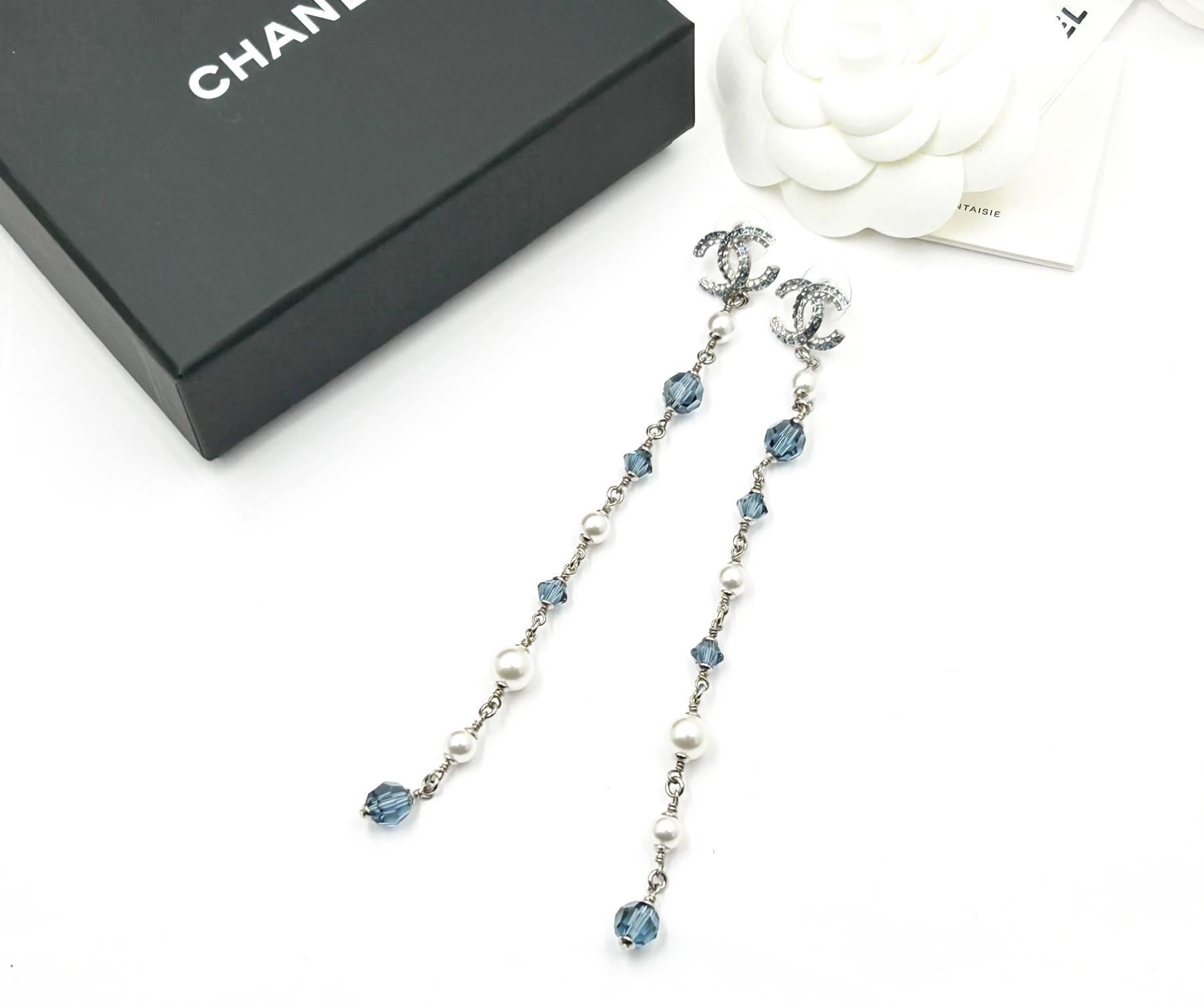 Chanel Brand New Silver CC Blue Princess Crystal Pearl Super Long Earrings

*Marked 19
*Made in France
*Comes with the original box, pouch, booklet, ribbon and camellia flower
*Brand New

-It is approximately 5.75
