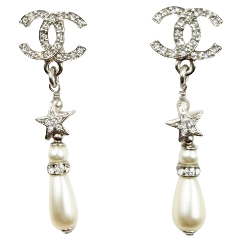 A. Silver &New Orecchini a goccia di perle con stella di cristallo CC Chanel