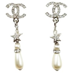 A. Silver &New Orecchini a goccia di perle con stella di cristallo CC Chanel