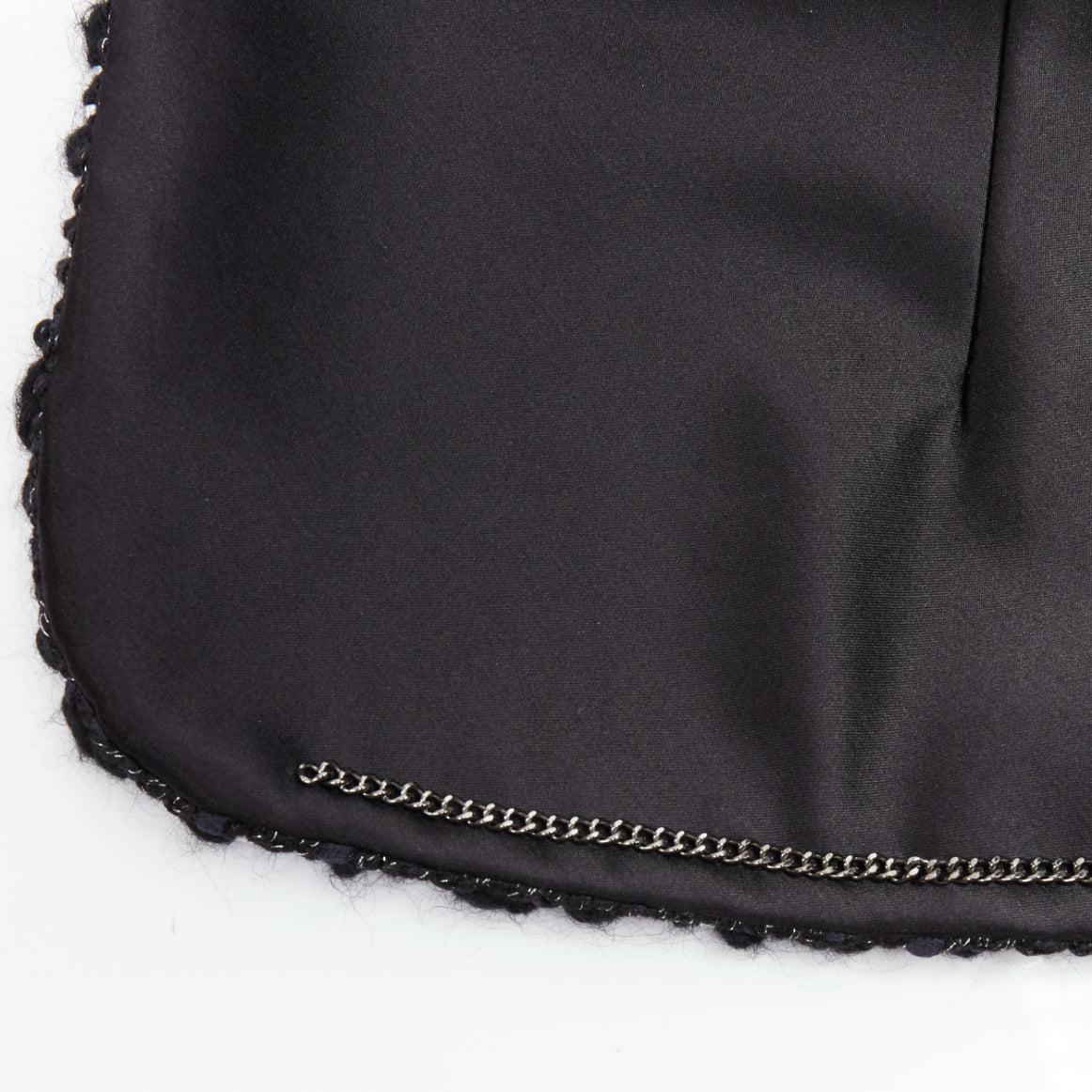 Chanel Brasserie Runway giacca nera in tweed bianco trapuntata tromp loeil a strati in vendita 7