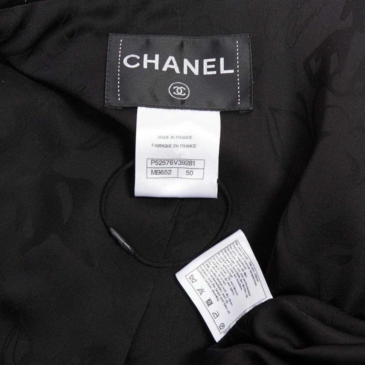 Chanel Brasserie Runway giacca nera in tweed bianco trapuntata tromp loeil a strati in vendita 8