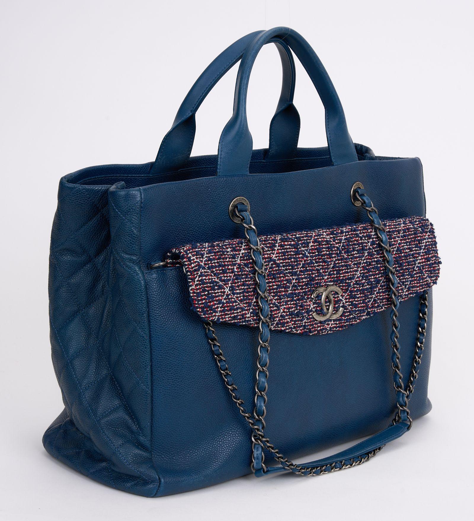 Black Chanel Break Shopping Tote Caviar/Tweed For Sale