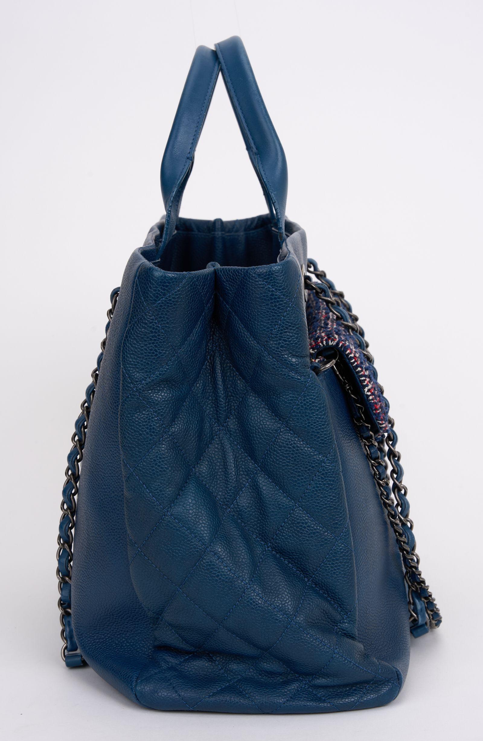 Chanel Break Shopping Tote Caviar/Tweed In Good Condition For Sale In West Hollywood, CA
