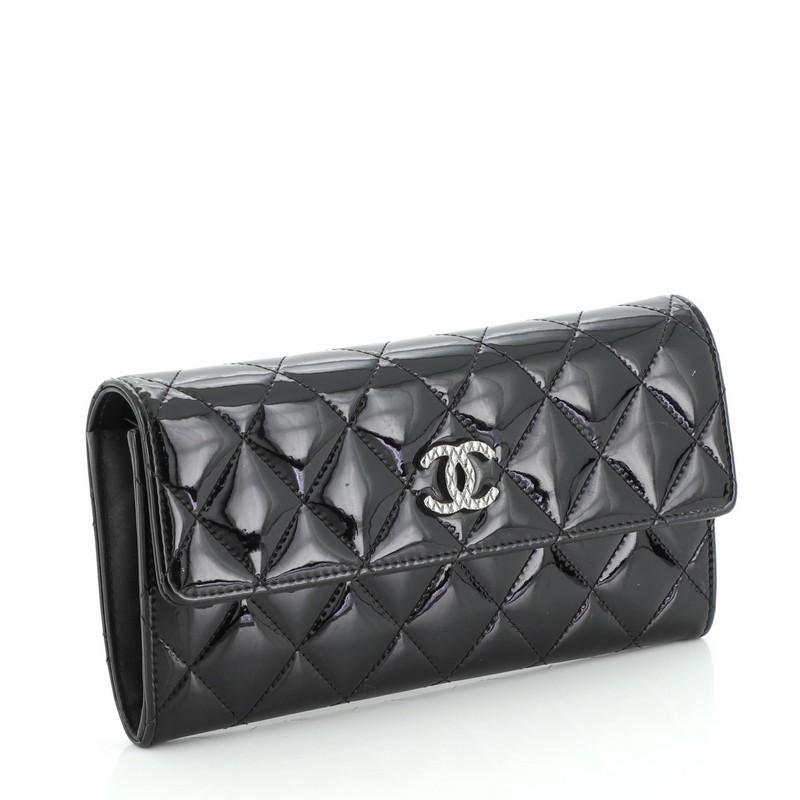 Chanel quilted trifold wallet clearance
