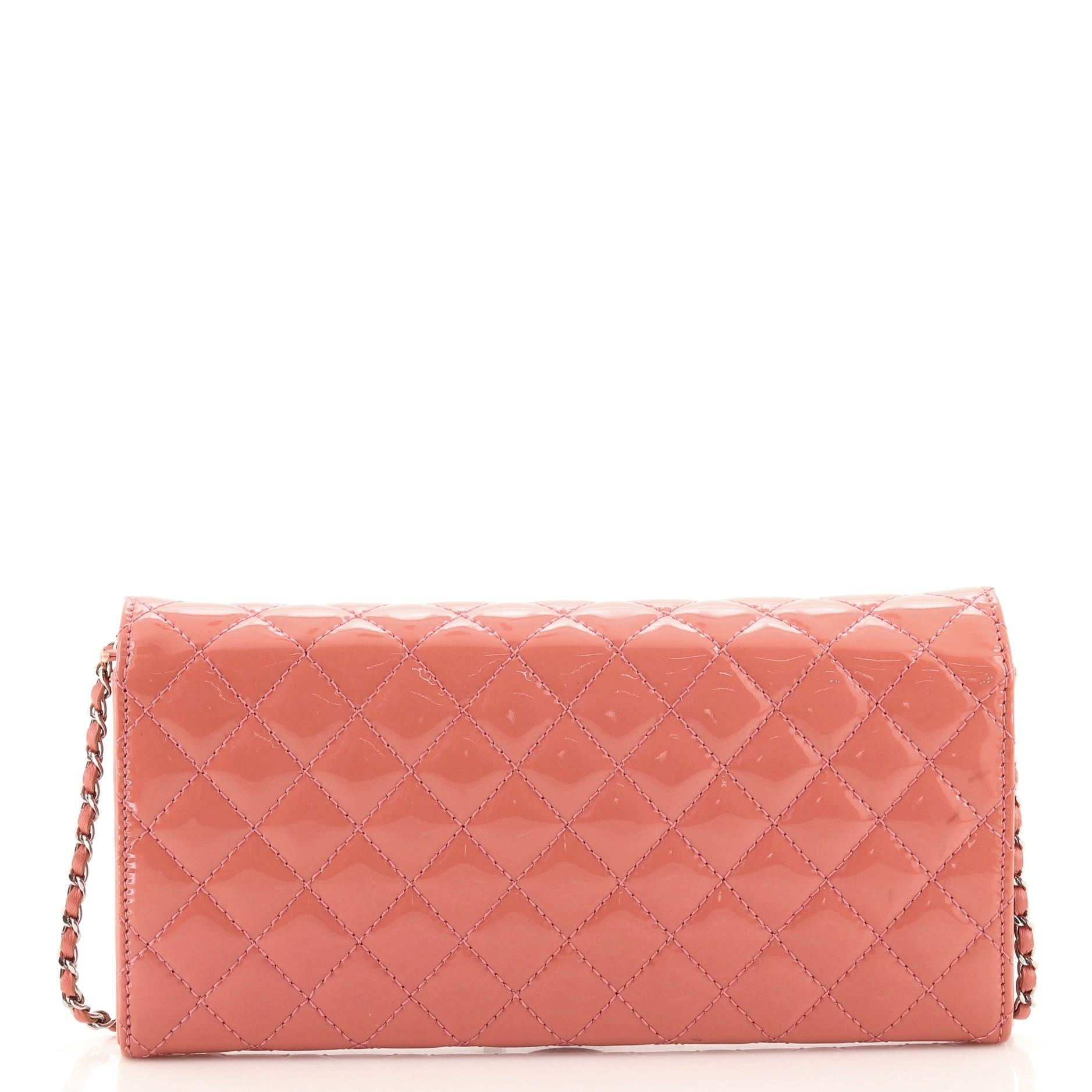 chanel clutch with chain red
