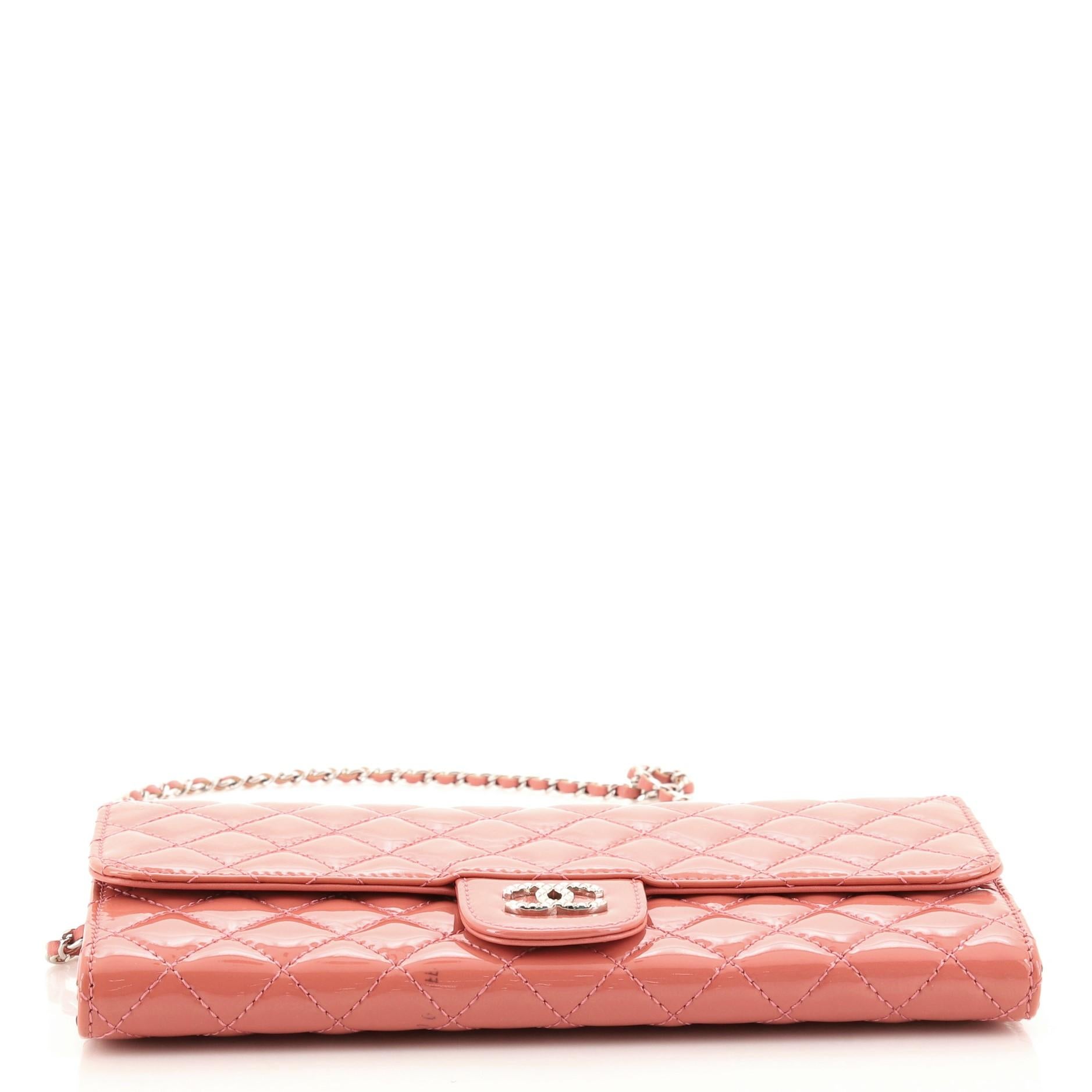chanel quilted clutch with chain