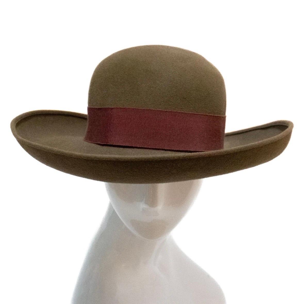 Chanel Broad-Brimmed Felt Hat In Excellent Condition In Los Angeles, CA