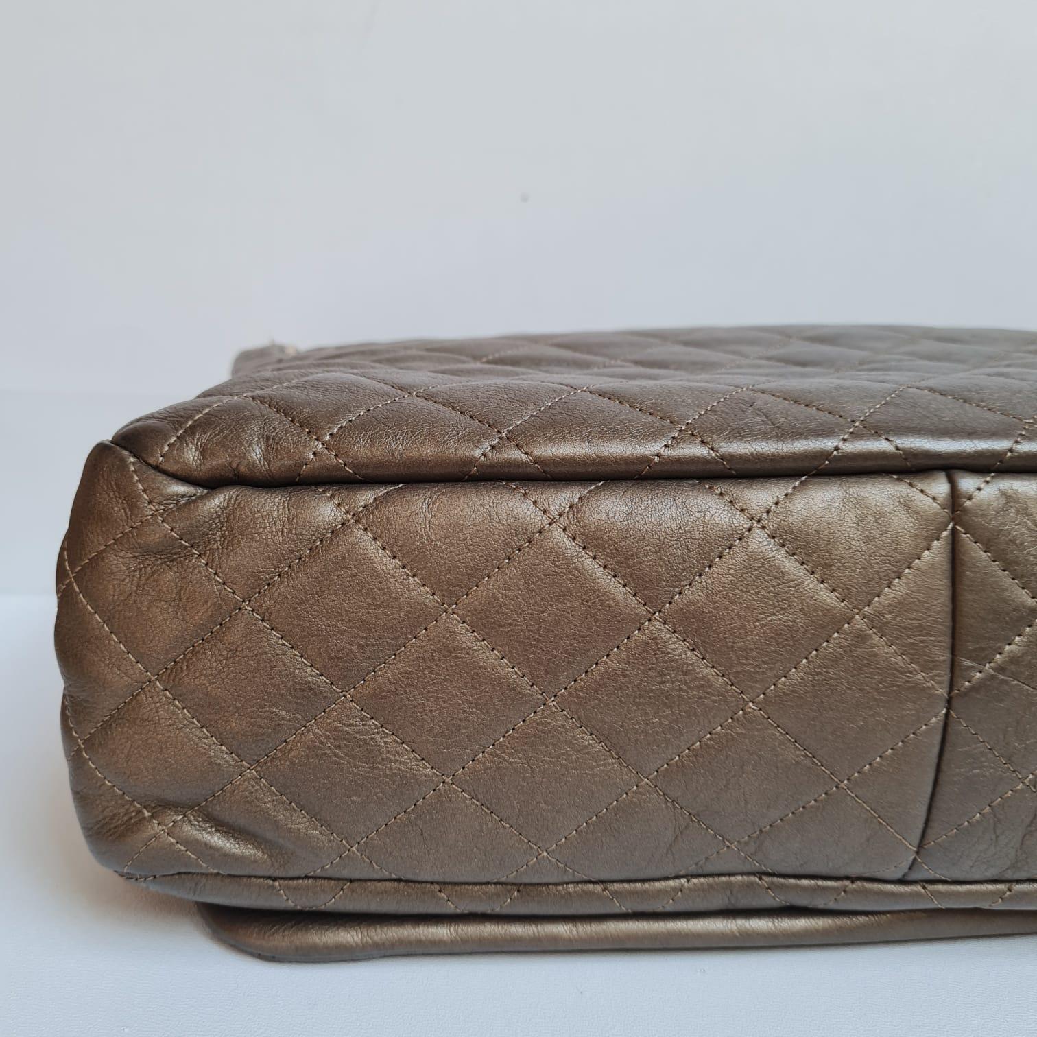 Chanel Bronze CC Quilted Istanbul Jumbo Flap Bag In Good Condition In Jakarta, Daerah Khusus Ibukota Jakarta